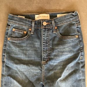 Denim forum- lola high rise skinny size 26